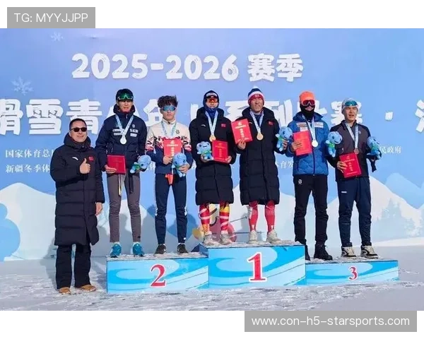 国际滑雪巡回赛中国选手技术动作获裁判好评